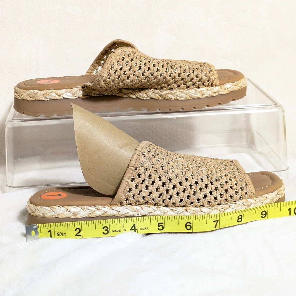 NWOT Baretraps TASMINE Women's Slides Sandals Flat Neutral Resortwear Sz 7 - Picture 7 of 7